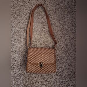 Elegant Tan Woven Shoulder Bag